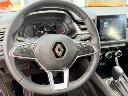 Photo 9 Renault Captur  E-Tech full hybrid 145