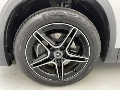 Photo 17 Mercedes GLA  250 e 8G-DCT