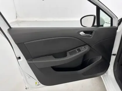 Photo 24 Renault Clio  Blue dCi 85