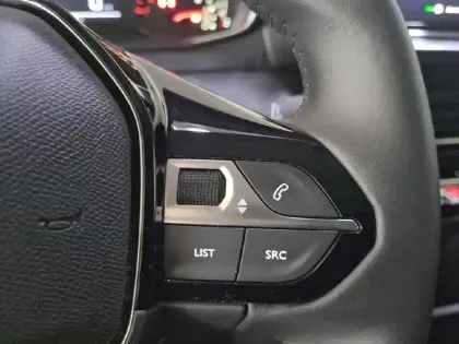 Photo 30 Peugeot 208  PureTech 75 S&S BVM5
