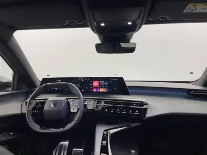 Photo 29 Peugeot 3008  Electrique 210 ch 73 kWh