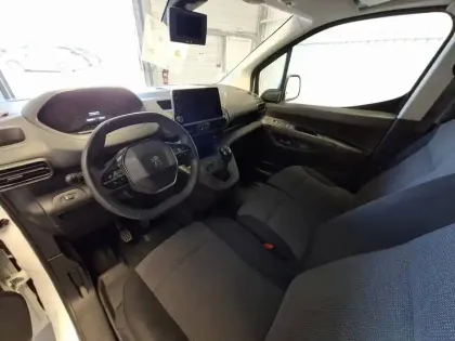 Photo 9 Peugeot Partner  FOURGON STANDARD 650 KG BLUEHDI 100 S&S BVM5