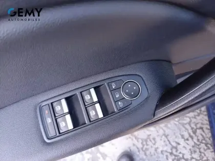 Photo 11 Renault Captur  Blue dCi 115