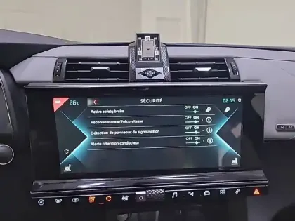 Photo 24 DS DS 7 DS7 Crossback Hybride E-Tense 225 EAT8