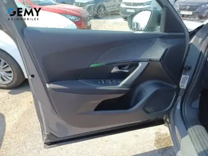 Photo 11 Peugeot 2008  PureTech 100 S&S BVM6