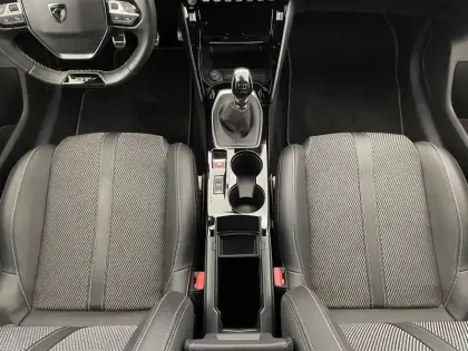 Photo 58 Peugeot 208  PureTech 100 S&S BVM6