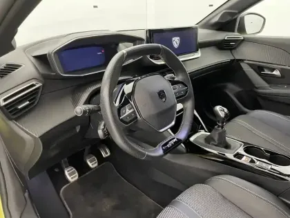 Photo 63 Peugeot 208  PureTech 100 S&S BVM6