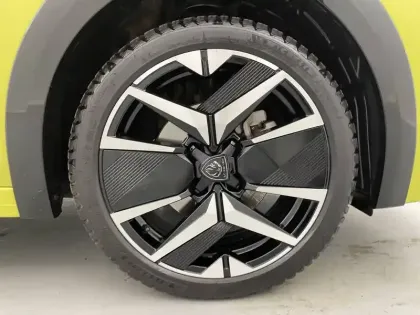 Photo 47 Peugeot 208  PureTech 100 S&S BVM6