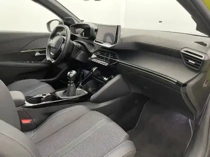 Photo 55 Peugeot 208  PureTech 100 S&S BVM6