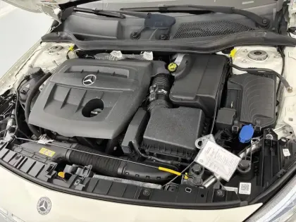 Photo 39 Mercedes GLA  180 d