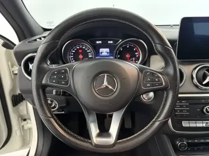 Photo 28 Mercedes GLA  180 d