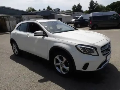 Photo 8 Mercedes GLA  180 d