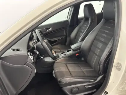 Photo 22 Mercedes GLA  180 d