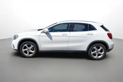 Photo 11 Mercedes GLA  180 d