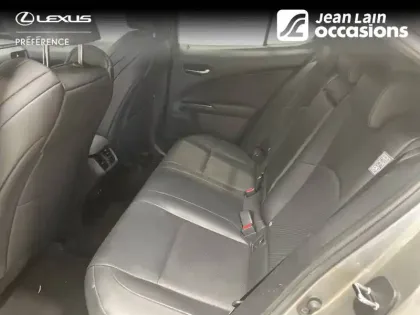 Photo 16 Lexus UX  250h 2WD