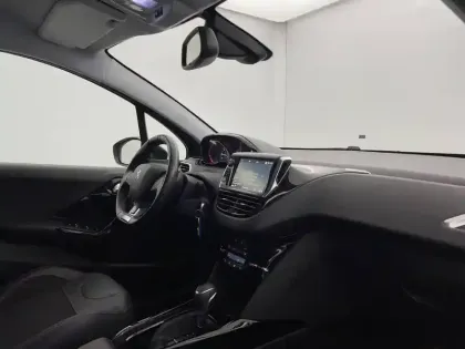 Photo 25 Peugeot 2008  1.2 PureTech 110ch S&S EAT6