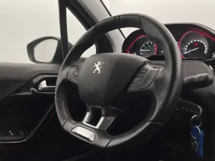 Photo 28 Peugeot 2008  1.2 PureTech 110ch S&S EAT6