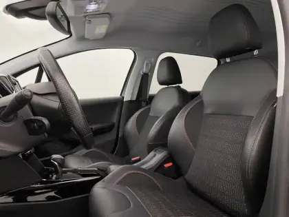 Photo 13 Peugeot 2008  1.2 PureTech 110ch S&S EAT6