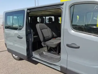 Photo 10 Renault Trafic L2H1 3,0t 9 places Zen 2.0 DCI