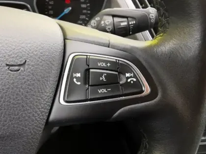 Photo 17 Ford C-Max Titanium 1.0 EcoBoost 125 ch B