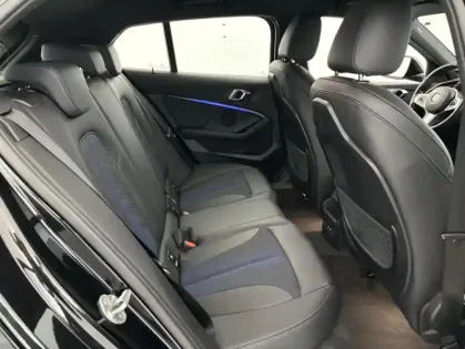 Photo 45 BMW Serie 1 118iA 136ch M Sport DKG7 + Sièges chauffants