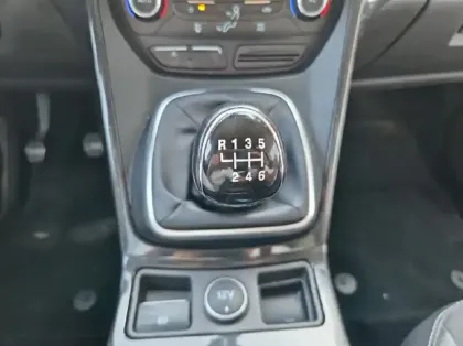Photo 7 Ford Kuga 1.5 EcoBoost 120ch Stop&Start Titanium 4x2