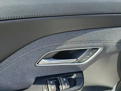 Photo 14 Mg ZS 1.5 Hybrid+ 197ch Comfort