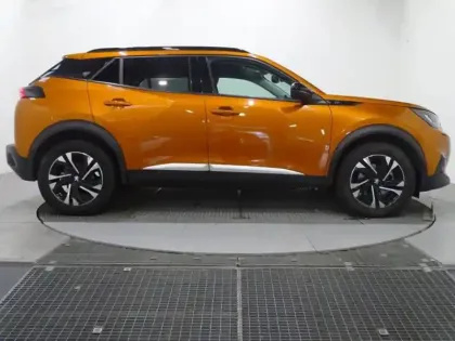 Photo 3 Peugeot 2008  e- 136ch Roadtrip
