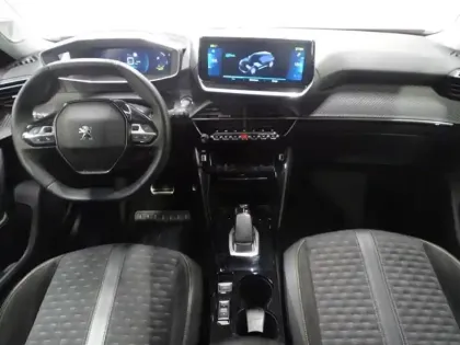 Photo 5 Peugeot 2008  e- 136ch Roadtrip