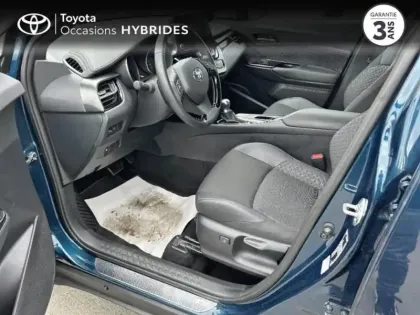 Photo 10 Toyota C-HR  1.8 Hybride 122ch Design Ultimate E-CVT
