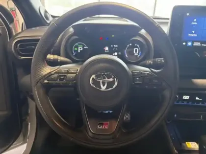 Photo 11 Toyota Yaris  116h GR Sport 5p MY22