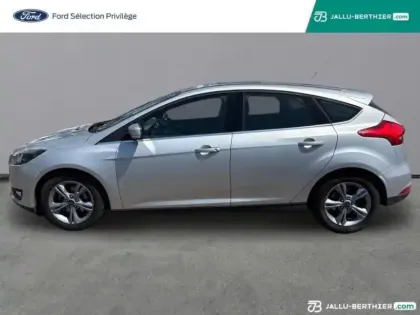 Photo 5 Ford Focus  1.0 EcoBoost 125ch Stop&Start Sync Edition