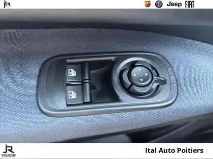 Photo 11 Fiat 500  FIAT  Icône berline 23,8 kWh