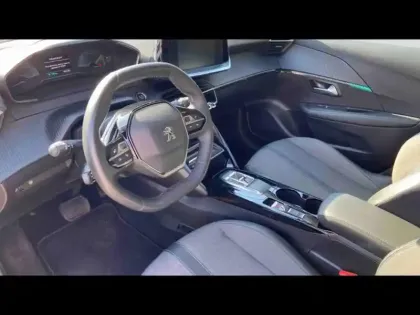 Photo 11 Peugeot 208  e- 136ch Allure