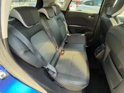 Photo 10 Renault Captur  1.5 Blue dCi 115ch Intens