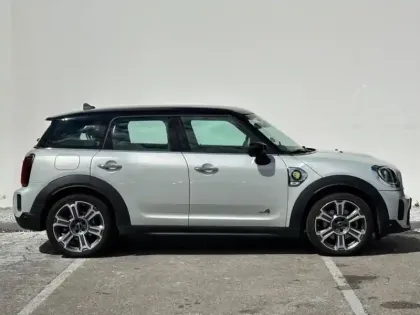 Photo 2 Mini Countryman  Cooper SE  125ch + 95ch Yours ALL4 BVA6