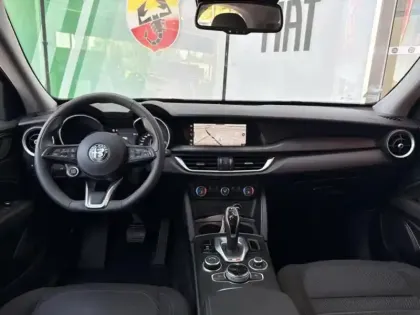 Photo 10 Alfa Romeo Stelvio  2.2 Diesel 160ch Super AT8 MY22