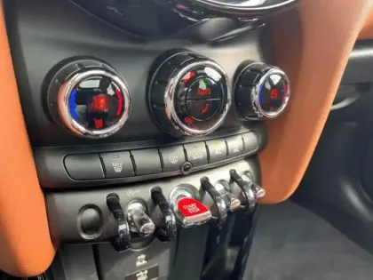 Photo 13 Mini Mini  5 Portes Cooper 136ch Edition Camden