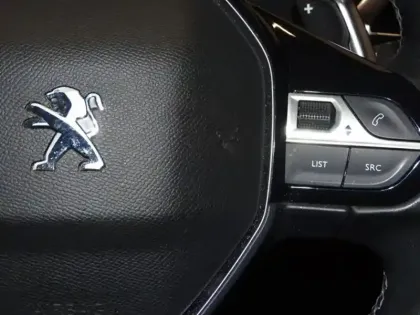 Photo 13 Peugeot 3008  HYBRID 225ch Roadtrip e-EAT8