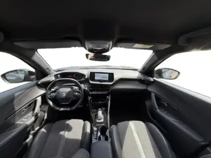 Photo 11 Peugeot 2008  1.2 PureTech 130ch S&S GT EAT8