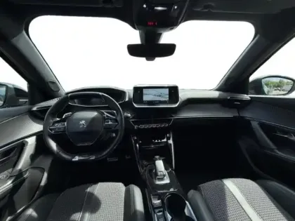 Photo 12 Peugeot 2008  1.2 PureTech 130ch S&S GT EAT8
