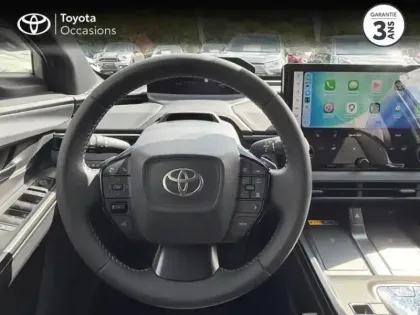 Photo 12 Toyota C-HR + 224ch 77kWh Design Grande Autonomie