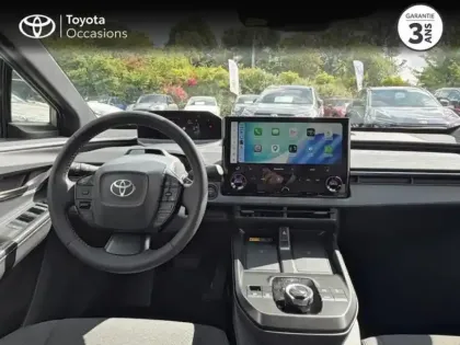 Photo 8 Toyota C-HR + 224ch 77kWh Design Grande Autonomie
