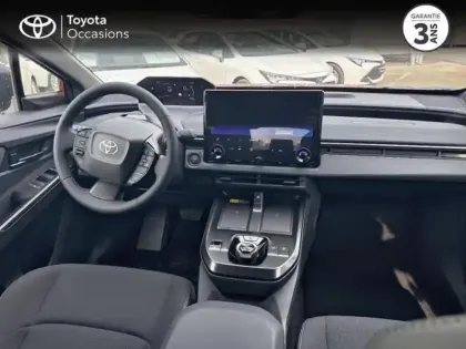 Photo 9 Toyota C-HR + 224ch 77kWh Design Grande Autonomie