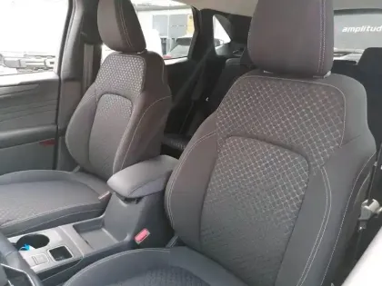 Photo 11 Ford Kuga  2.5 Duratec 180ch Hybrid FlexiFuel Titanium Powershift