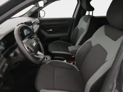 Photo 13 Dacia Duster  1.6 hybrid 140ch Extreme
