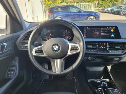 Photo 9 BMW Serie 1 Série 1 118iA 136ch Edition Sport DKG7