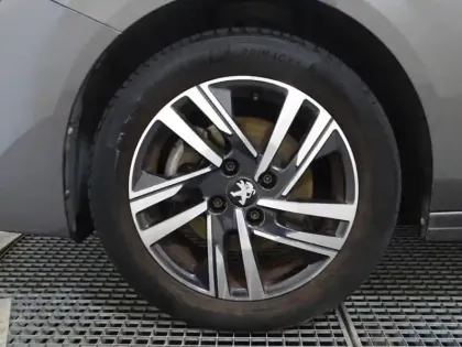Photo 8 Peugeot 208  1.2 PureTech 100ch S&S Allure