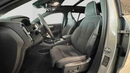 Photo 13 Volvo XC40  B3 163 ch DCT7