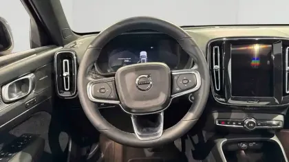 Photo 14 Volvo XC40  B3 163 ch DCT7